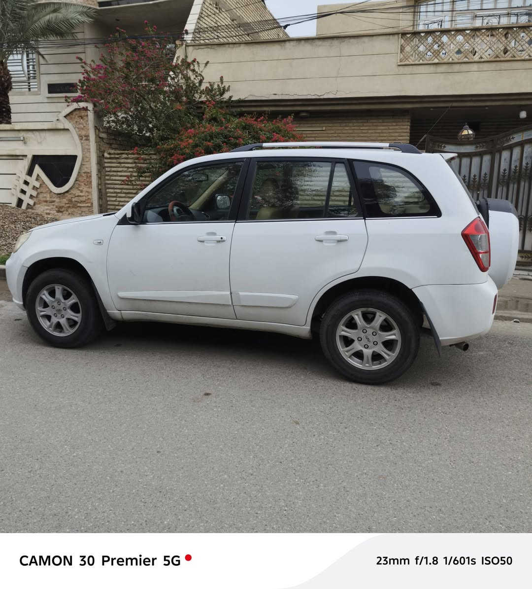 السلام عليكم
تيكو 2013 
رقم بغداد باسمي
بيه صبغ بنيد وجاملغ أيمن بدون دواخل
ماشية 83 ألف
السعر 60 وبيه مجال بسيط
مكان السيارة بغداد الكرخ
تليفون
***********
***********
***********
