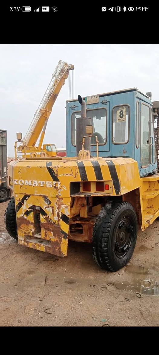 رافعة كوماتسوا فول نظافة عشرة طن رقم وسنوية بصرة جديدة للأستفسار الأتصال على الرقم الآتي : *********** او ***********
