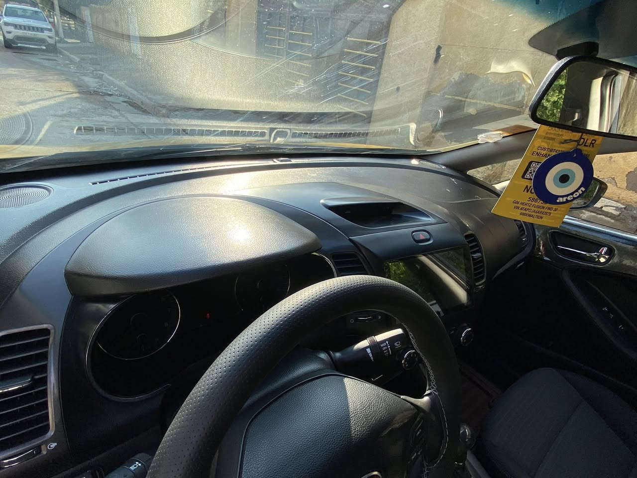 سلام عليكم كيا فورتي مديل 2014حادث جاملغ امامي بدون دواخل بدون ايرباك كير مكفول  مكينه دوش1800 خير من الله صدر جديد تخم تاير جديد تبريد شغال ماشيه 110مكاني بغداد. 
الكرخ *********** 
***********
