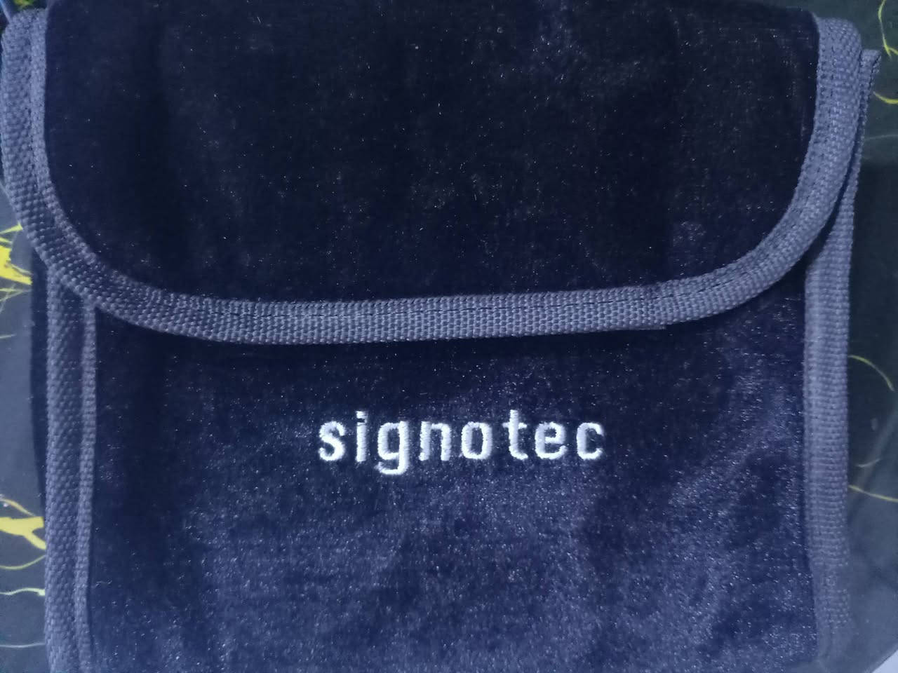 🔥 للبيع جهاز Signotec للتوقيع الإلكتروني 🔥
إذا عندك شركة، مكتب، مصرف، أو جهة تحتاج توثيق وتواقيع إلكترونية باحترافية، فهذا الجهاز خيار ممتاز.
🖊️ جهاز Signotec الأصلي ✔️ يدعم التوقيع الإلكتروني بدقة عالية
✔️ مزود بقلم إلكتروني أصلي
✔️ شاشة عرض مريحة وسهلة الاستخدام
✔️ مناسب للدوائر الحكومية والشركات والمكاتب الخاصة
✔️ بحالة جيدة وجاهز للعمل مباشرة
💯 يوفر الوقت ويقلل استخدام الأوراق ويعطي مظهر احترافي للعمل.

📩  السعر  بلموقع العالمي 170$ دولار
اكتب سعرك واني ارد عليك
مكاني بغداد عندي توصيل

#للبيع #Signotec #توقيع_إلكتروني #أجهزة_شركات #معدات_مكتبية #العراق #بيع_وشراء #أجهزة_إلكترونية


**إذا كنت صاحب هذا الإعلان وتريد حذفه لأي سبب، رجاءا أرسل رسالة إلى الدعم الفني**