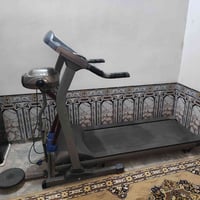 للبيع جهاز جري مع هزاز للضهر 07714428881