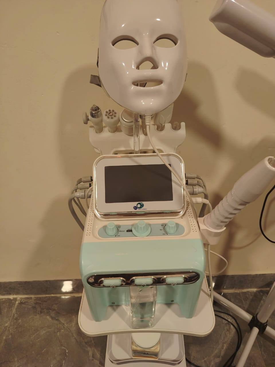 جهاز تنضيف بشراه الصلي ضمان مستعمل شهر فقد بسعر مناسب الشراي يتواصل على الرقم ***********
