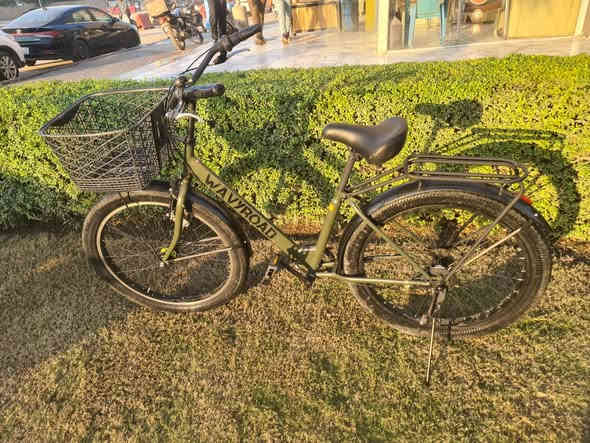 السلام عليك 
للبيع كسر باله نظيفه جداً
 دراجه هوائيه WAVYROAD  
قطعه نادره وتتحمل اوزان ثقيله كله ختم واحد  
سستم المكينه خلفي امامي SHIMANO.SIS.EQUIPPED
التايرات من ماركه KANDE نقش على كامل التاير 
الكشن طبي من ماركه MARUISHI وبي دبلات
الحجم 26 مكتوب عليه بس هو مهجن 28 
السله من ماركه PANASONIC
لايت حساس على مكينه الويل الاماميه
مكينه ويل امامي خلفي سستم SHIMANO
هواي صفات مذكرته حته لا اطول متكامل من كل الجوانب و كلشي بي من ماركه معينه السعر 300 وبي مجال 
للاستفسار ***********
