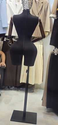 للبيع مليكانه نسائي نضافه فول للاستفسار  07716917115
