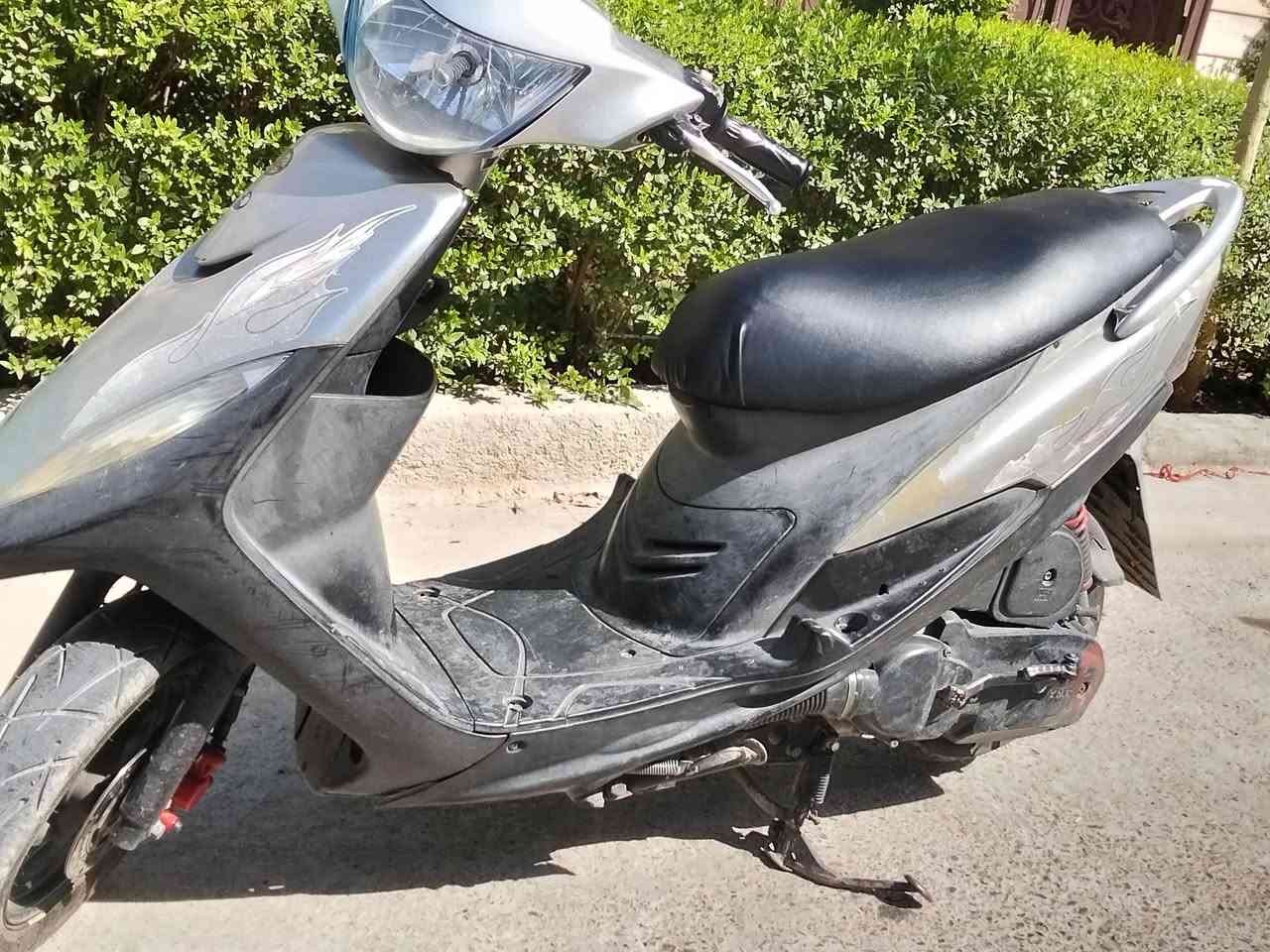 ماكس للبيع نضيفه مثل صور  مامغسوله بعدها بل تراب
سعر 750وبيها مجال تواصل واتساب ***********
