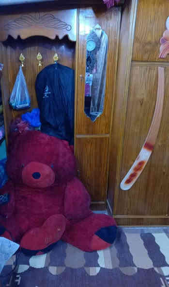 السلام عليكم غرفه اخشاب كنتور وزاويه وميز تواليت راس عالي وناصي ماعده تخت للبيع السعر 400وبيه مجال بسيط العنوان الكوفه الاتصال ع هذا رقم ‏‪0786 696 3246‬‏
