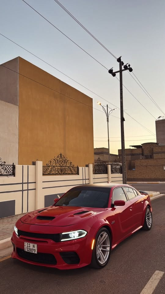 سلام عليكم 
من رخصة الادمن 
جارجر SRT سكات باك
موديل 2020
تحويل مباشرتاً
قطعتين صبغ جاملغ + بنيد
غرفته جديده لون احمر 
اصل وايد بدي 
نقطه عمياء 
تبريد ثلج 
حداديه اماميه خلفيه جديده 
كير مكينه بحاله ممتازه  
الظهر مع التبريد الحماوه تقره 96 
عليه هدرز وتفريغ وبرمجه بلكامل 
صرفه كلش حلو 
والسكات معروفه هواي بيها مواصفات 
مكان السيارة كربلاء 
السعر 22 الف دولار  دفترين وعشرين 
للاستفسار: ***********
