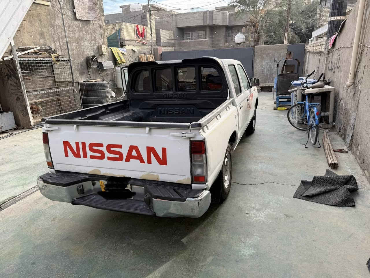 السلام عليكم بيكم نيسان ٢٠١٣ السياره كامله وحلوه الرقم ميسان السعر ١٠٠ ورقه الشراي يخابر *********** مكاني بغداد
