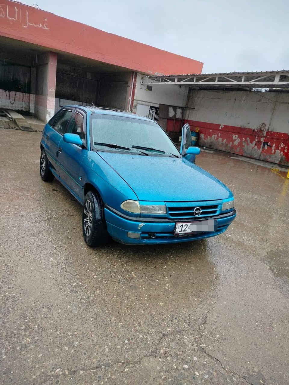 استره موديل 92 بسمنا لاصرف ولانفخ ستيرن بور قفل مركزي مطوز سقف بدون قطرة معجون وجاملغات خلف ولباقي بتون صبغ شرط التحويل اسعر ٤٥ الهاتف ***********  / *********** موصل أيسر
