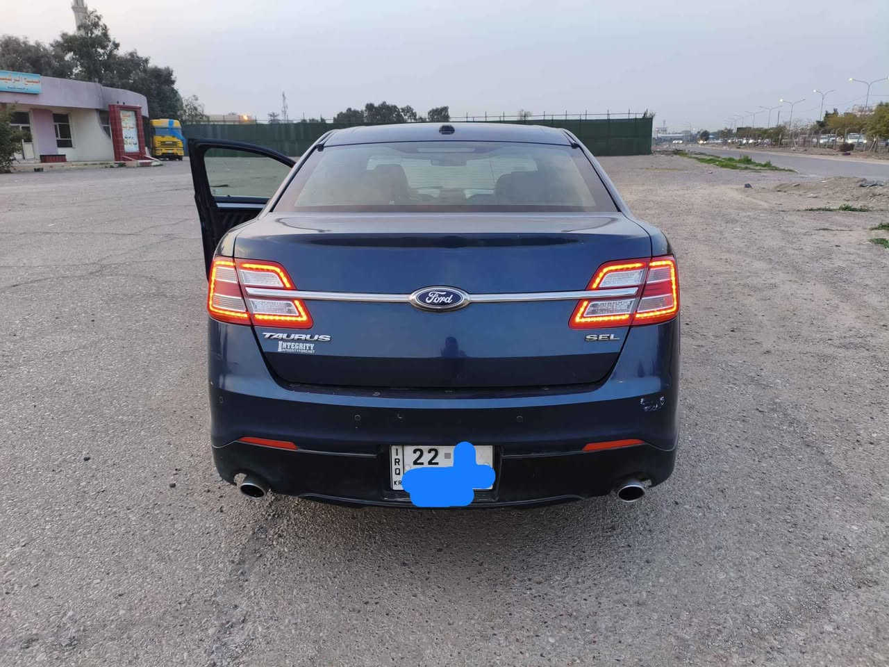 السلام عليكم اخوان فورد تورس 2016 السياره فول وفتحه وكامل تحكمات وهزه كامله مكمله بيه قطعتين الاولى ضربته من اميركا فقط بنيد 
والقطعه الثانيه الباب الخلفي للسكن بيدي نطخت بتاير مال سياره نص الباب من جوه سطحي وعدلته وصبغته وصورته موجوده عندي بكل مصادقيه اكو شغله بسيطه من تجي وتشوف اكولك عليه ونزلكياه من الحساب عدا ذالك السياره كامله مكمله 
منظومه غاز تفويلتك بسعر التراب 
السعر 130 
***********
مكان سياره بغداد Colombo, Sri Lanka
