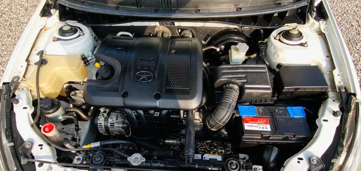 جاك مه كينه زنجيرحجم گه وره موديل  2012 ره نكي سبي به فري مه رغوب   مه كينه نه كراوه سه نه وي تا٢٠٢٩ به ناو خومه  سبيري دانه به زيوه نيويارجه ودو به له ى بحوك بوياغ بي ناو بي ده حم absكوشن جلد ته بريد مه ركه زي حاسه بلوتوز ته بيرد و باتري نوئ ٢ سويج گئرومه كينه و تندونولي به شه رت  بيش وبشتي تازه توندكراوه ته وه جركه و ١٠٠ دولاري ببره مه كينه به شرتي ١٠ وه ستا كامل مسره في كراوه تحويل و غرامه به شه رت   نمونه له جواني  مشته ري نامه بينره يان تلفون  شوين رانیە  
***********📞 فايبه ر وه تس اب رانية, السليمانية
