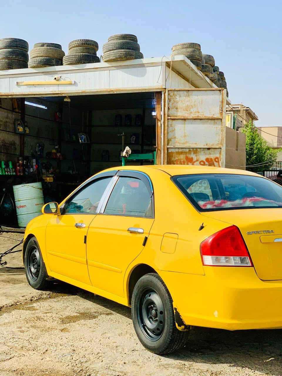 سلام عليكم سبكتره 2008 امريكي سياره جاهزه من كلشي كير محرك حداديه تبريد ثليج تخم تايرات رقم كربلاء بسمي سعر 75 وبيه مجال توصل ع رقم ***********
