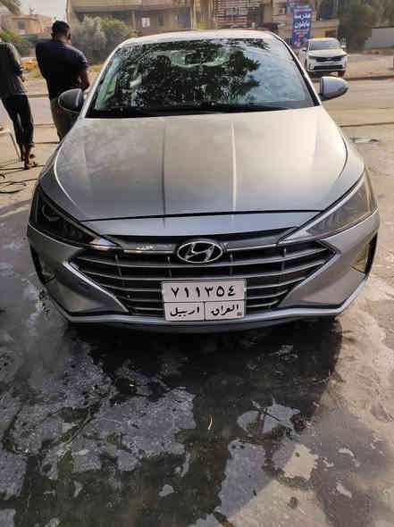 النترا مديل 20 بأسمي ماشية 38الف كيلو
حادثها بنيد فقط مبدل.
مكينة 2000 نص فوول 
صار بيها شخط عندي بالجاملغ الخلفي وسويته 
رايدها 144$
مكاني بغداد الغزالية
***********
