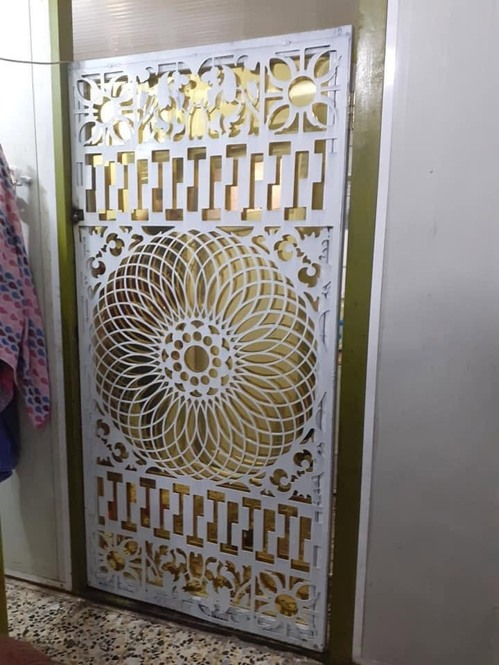 حداده 
ابواب .شبابيك ،سقايف ،سياج ،مراجيح ،كتايب شبابيك،كتايب بوب 
وبأنسب الأسعار 
ونشتغل اقصاط هماتين ويدللون الماعنده لايهتم يخابرني ويدلل 

وعدنه كافه انواع الحديد والكيربي وسي انسي درجه اولا
(ومن الله التوفيق)

#***********
#سفيان_الحداد
