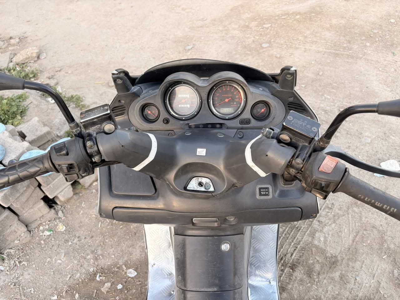 السلام عليكم 
سعر جدا مناسب
دراجة حيل نضيفة
فورزا 
موديل 2009 
نكرة بكل وقت 
كلج جديد 
كلشي شغال بيهه
قايش جديد 
بيهه الجامة الاماميه بيدي نكسرت واوكع فلوسهه للمشتري 
مكان بغداد الطوبجي 
550 وبيهه مجال 
شباب الشراي يتصل 
***********
