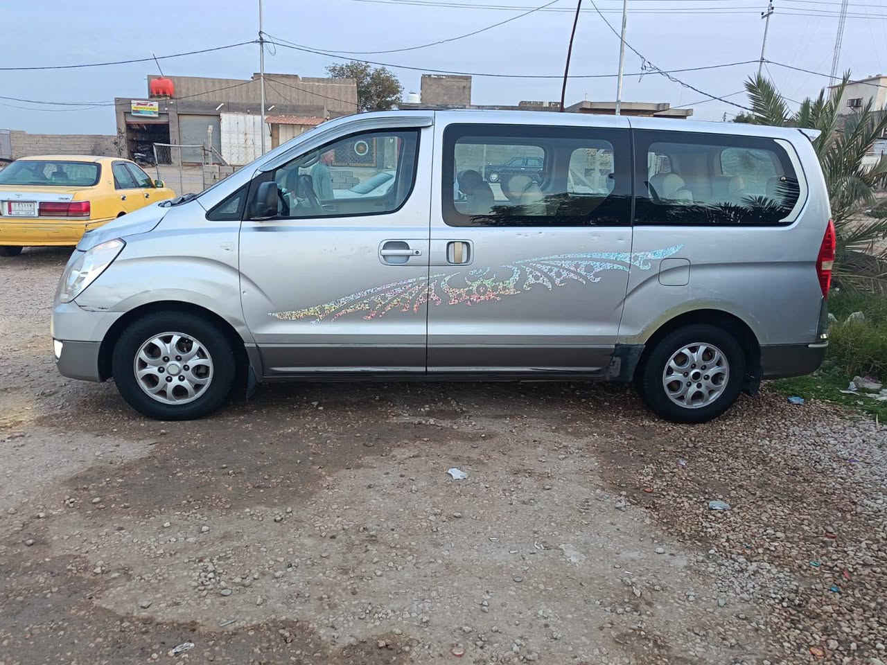 بيع أو مراوس مفتوح مديل ٢٠٠٩جديده جدا كفاله عامه عده البارد بالباب  مامشتغله خط ابد رقم نجف سنويه ٢٨ لون سلفر عليها ادامه عامه شرط تفحص سونار ماذب عليها ربع حداديه خلفي تخم تاير تبريد تدفئه مكاني نجف بالمشخاب*********** ترهم مراوس
