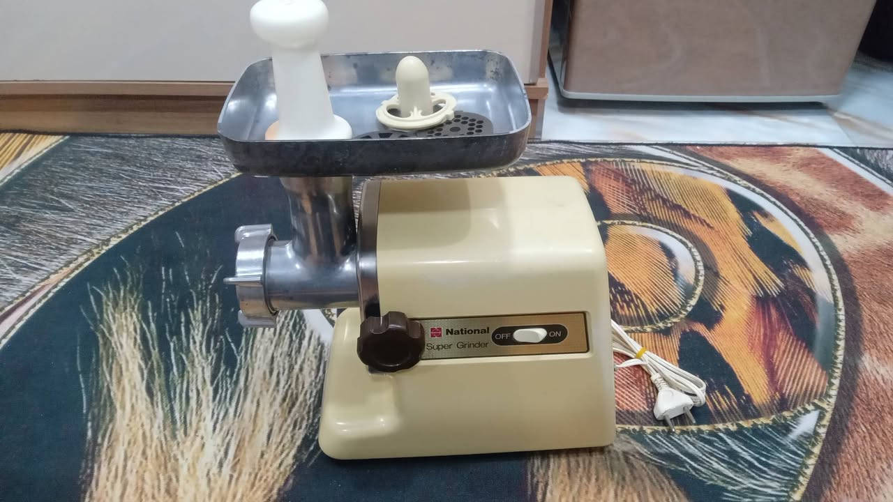 سلام 👋عليكم 
للبيع مثرامة (National) ياباني اصلي على وضع شركه نضافه عالية جدآ جداً ستيراد المنشاء العام العراقية ليرغب بل شراء يراسل الصفحة او تصال مكان بغداد 
***********
