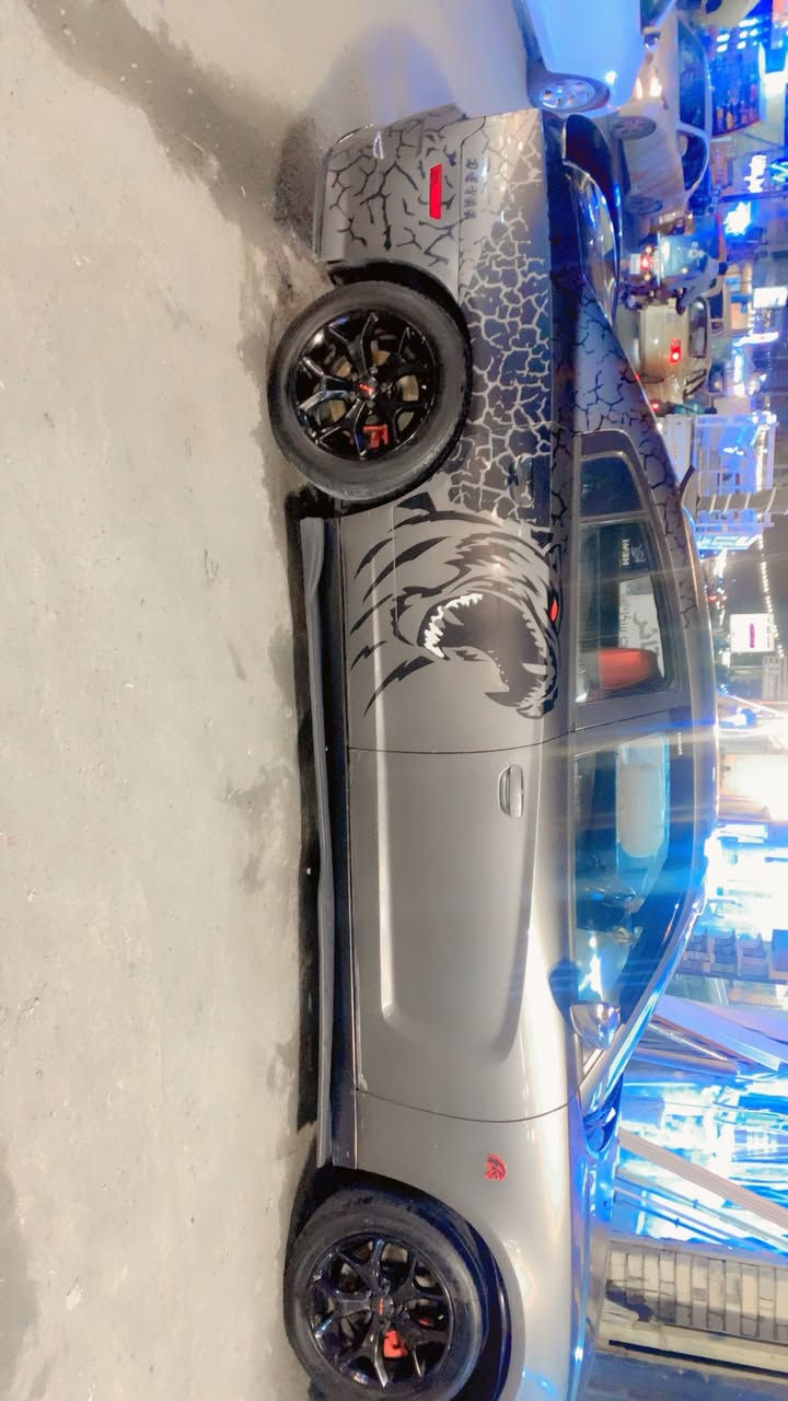 السلام عليكم جارجر 2012وارد كندي بدون حادث كلين حادثه بل عراق جاملغين جهه سايق السياره فور ويل ملغي كله السياره يرادلهه صدر فقط صدرهه تعبان السعر ١٣١وبيهه مجال رقم ***********
