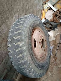 كاملات • قطع غيار • مكان رمادي