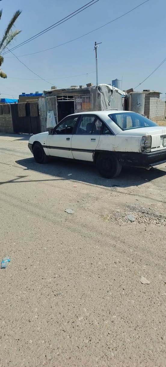 للبيع اوميكه موجود 1989رقم كركوك الماني سنويه خضره محرك اتوماتيك محرك 20ابلادي صدر جديد تايرات جديد كهربايات كلهن شغاله سياره جاهزه مال بيت يعوزه ترتيب شويه محرك شرط لا صرف ولا بخار صاحبه موجود شرط التحويل السعر 17وبيه مجال مراوس حسب التفاق مكاني كركوك واحد حزيران استفسار ***********
