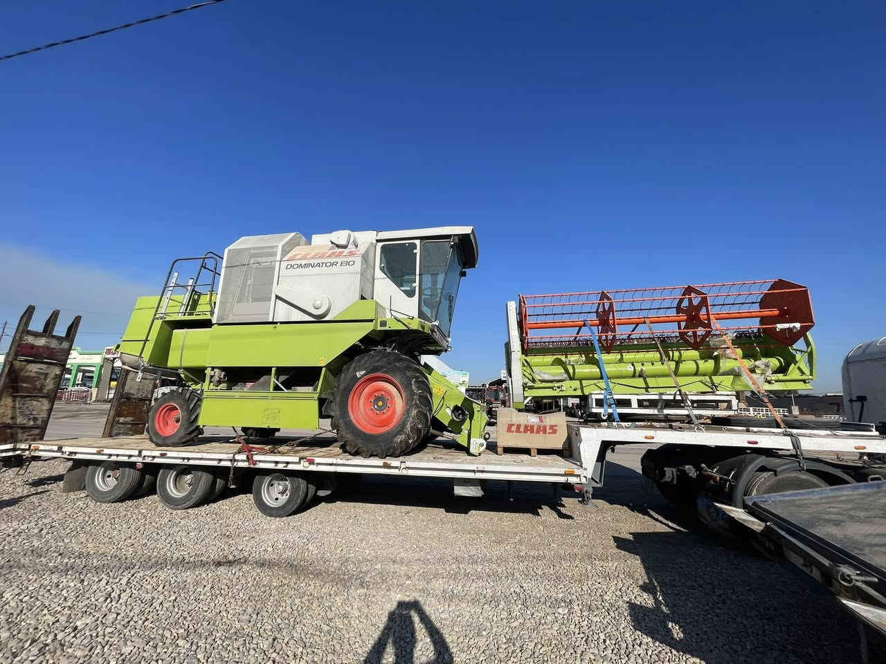 للبيع حاصده كلاص موديل 2018 مسلفه ارقام وسنويه /***********
