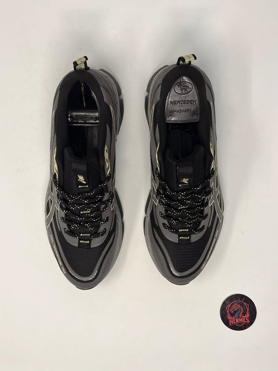 Asics gel 360 quantum
الحجم:40 (25سم)
الوصف: باله فيتنامي نظافة 💯، القطعه  بخاصية الجل  وخامه مخمل ضد الماء مريحه بالبس

السعر:   35 الف دينار عراقي.

🚚 يوجد توصيل لجميع المحافظات وجميع المناطق في العراق

ادخل انستا شوف القطع القويه المتوفره 
https://www.instagram.com/hermes.storex?igsh=MTQwdWQ4OTZ1YmxoMg%3D%3D&utm_source=qr


**إذا كنت صاحب هذا الإعلان وتريد حذفه لأي سبب، رجاءا أرسل رسالة إلى الدعم الفني**