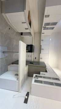 كاونتر hdf تفصال السطح كوارتز  نصيف كلش صار اربع اشهر من مسوي  نضام مي...