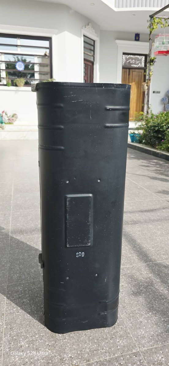 سلام عليكم تانكي كيه نثيه ٢٧٠٠
مثل ما موضح بل صوره حجمه ٦٠ لتر  بي هاي الطخه البسيطه بدلته شتريت حجم اكبر وهذه معروض للبيع


**إذا كنت صاحب هذا الإعلان وتريد حذفه لأي سبب، رجاءا أرسل رسالة إلى الدعم الفني**