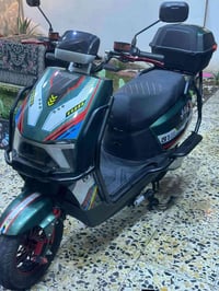 دراجه شحن • ست بطاريات • نضيفه