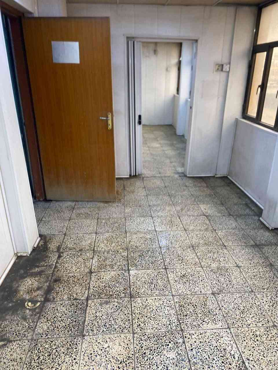 عياده او مكتب للايجار  الموقع ساحه بيروت مجاور مركز اريدوللاستفسار ‭٠٧٧٢ ٣٩٤ ٧٦٣٢‬.   ‭٠٧٩٠ ٣٤٤ ٦٨٢٦‬
