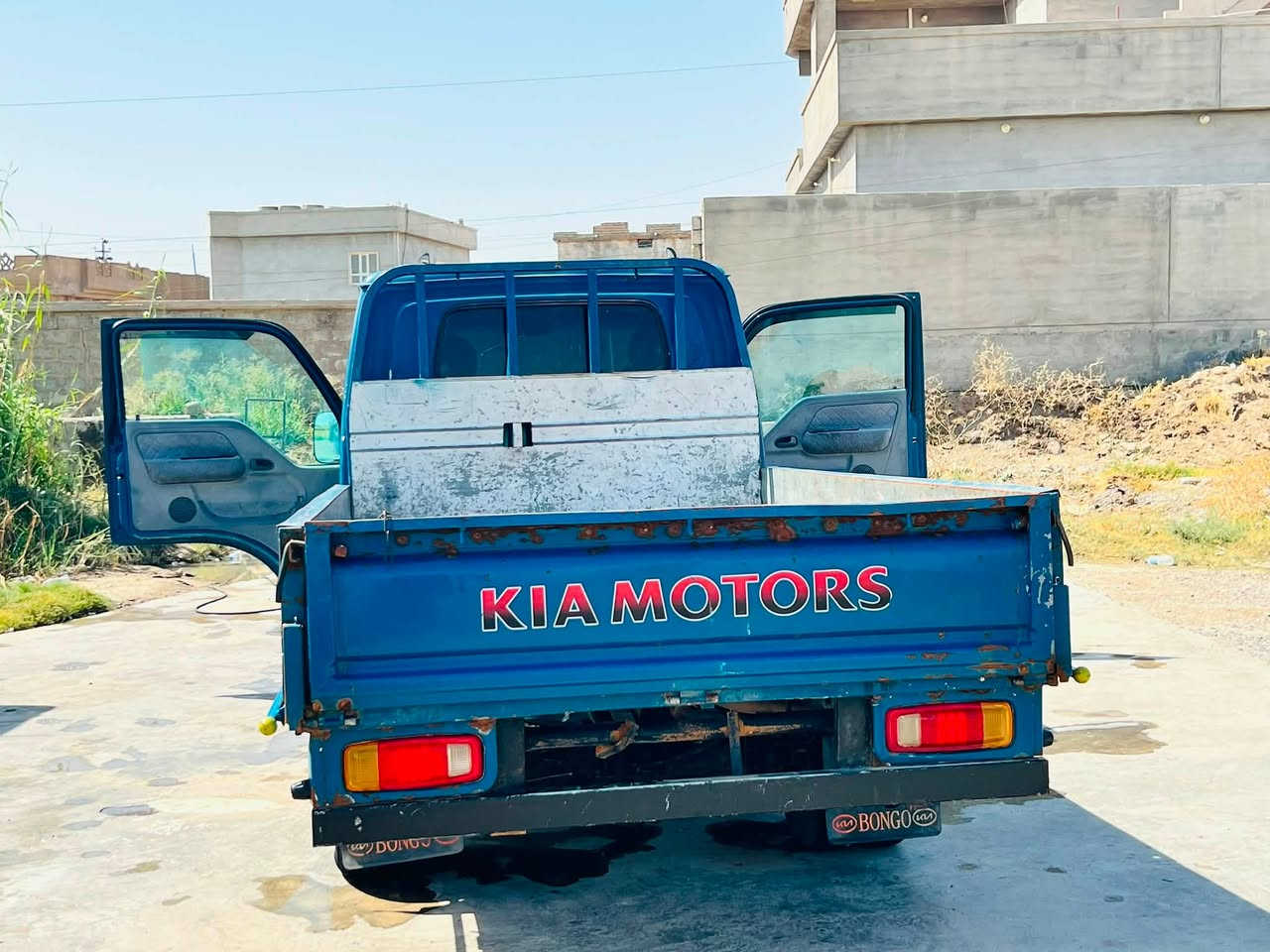 مكلف بل نشر
كيا بزون ما مسجل 
المكان قريه الاجمسه 

‭***********‬
