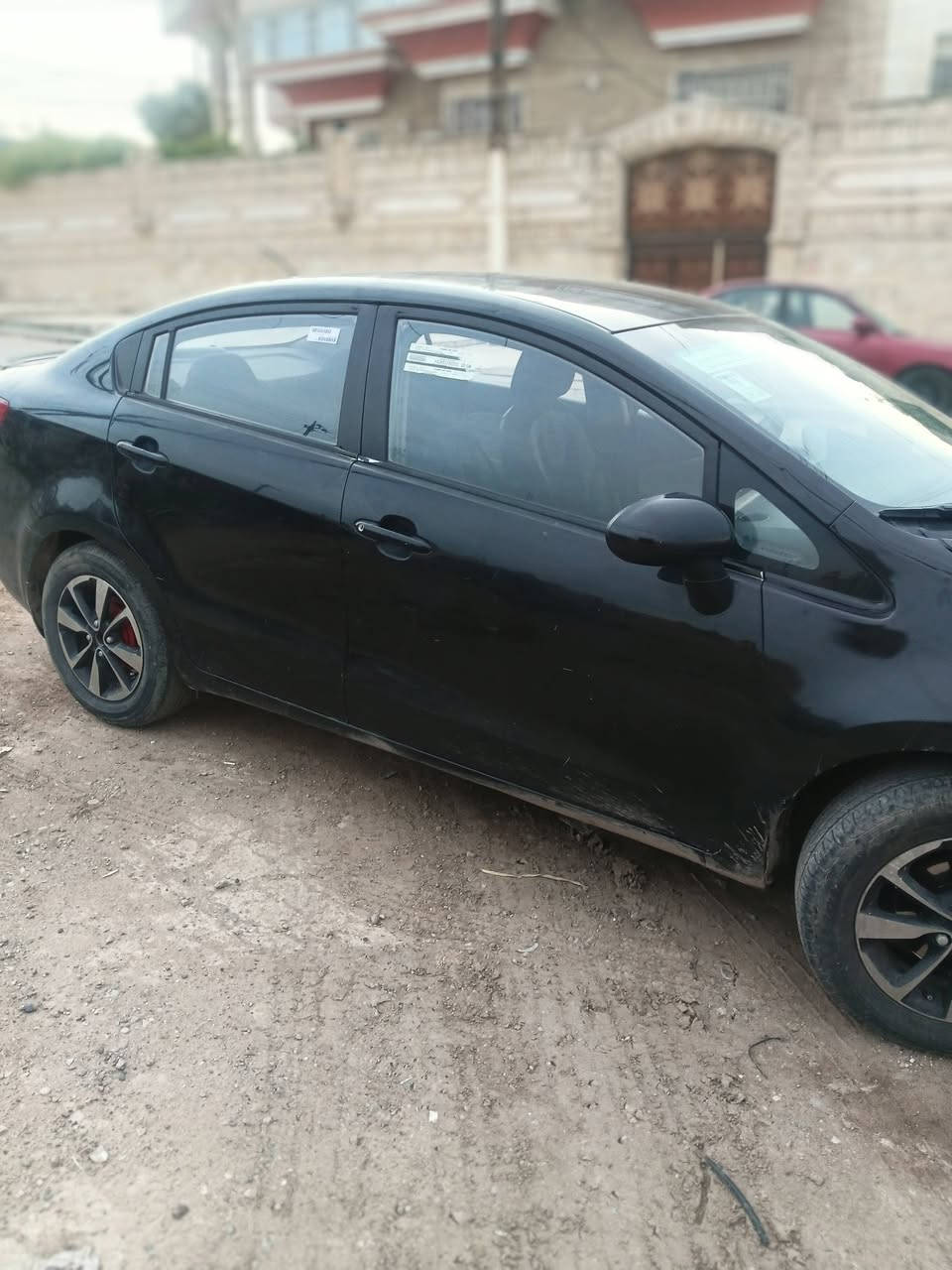 سياره كيا ريو دبدوب موديل 2012 كوري ثلاث قطع صبغ كابون رقم نينوى عندي وكاله بيها سعر 70 وبيها مجال 
***********
