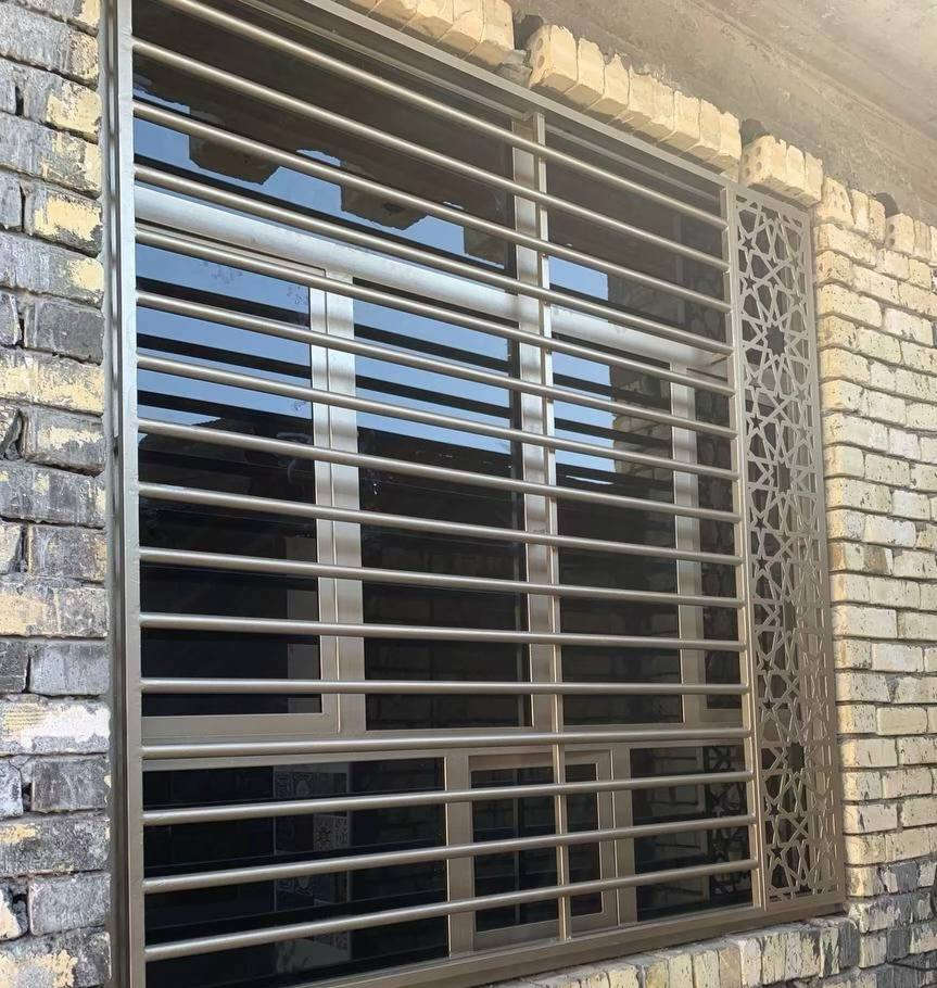 صبغ شبابيك وبيبان صبغ داخلي خارجي متفرغ حالين فقط رفاعي  نظافه شرط لعمل ***********
