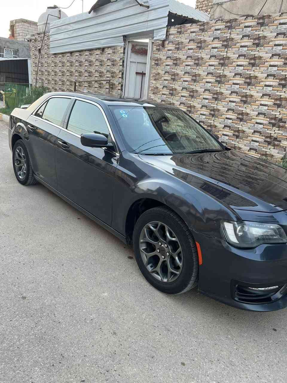 السلام عليكم للبيع اوباما C300  موديل ١٦ معلايه ٢٣ رقم بغداد بسمي تحويل ثاني يوم حادثه جاملغ وبنيد تبديل وبيه رش بلباب ملاون عكس السائق 
السعر ١٦٥ وبيه مجال قليل مكاني ذي قار قظاء الشطره للاستفسار 
***********
