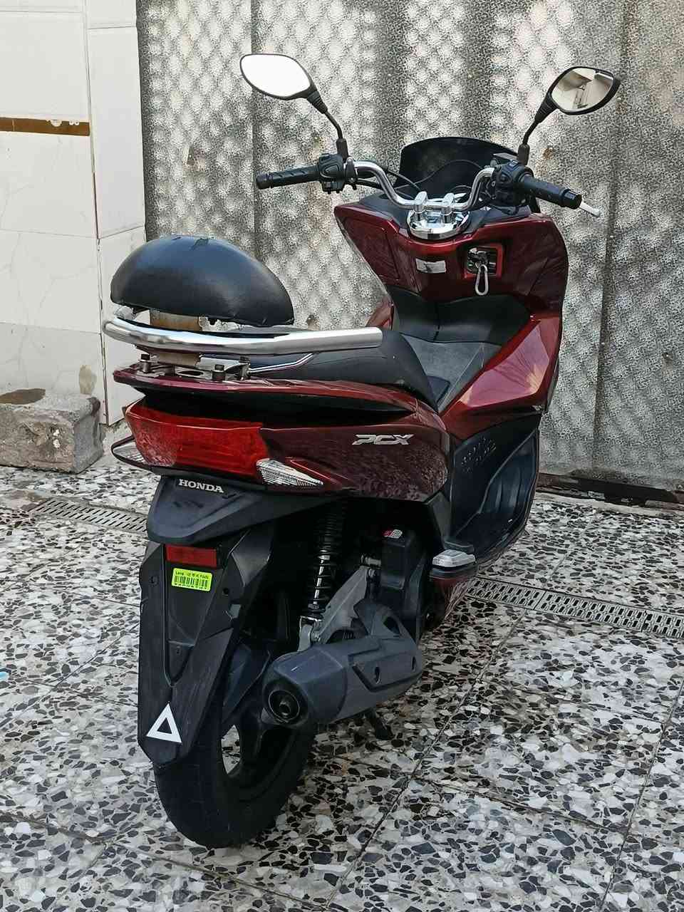 سلام عليكم بي سي اكس جيل الثاني
دراجه بحالت الوكالة ماشيه 16الف 
مكينه كلجات مكفولة كفاله عامه
ستان كهربائي حساس زدحام 
ياباني جي اف + عده صباين شركه
سكن بغداد حي النصر ***********
