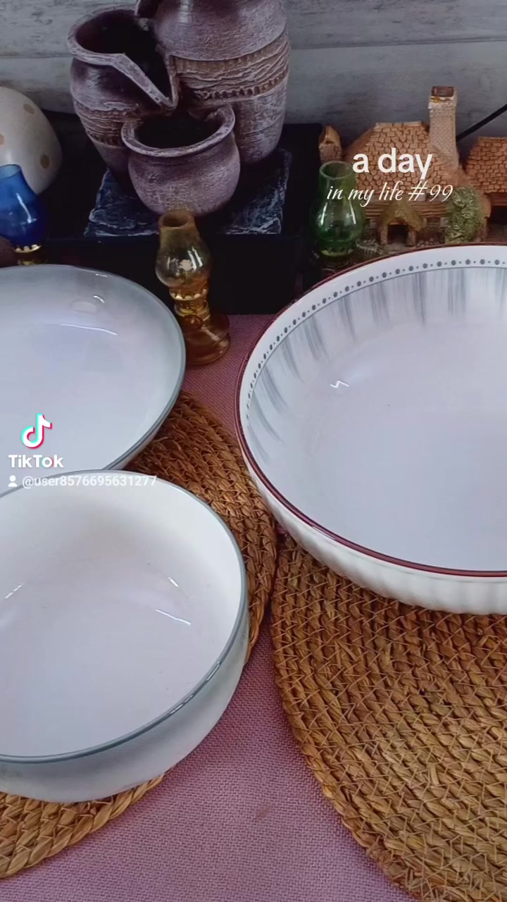 طواجن بوهيمي عدد ٢ بايركس تدخل فرن وهي بنفس الوقت مثارد كبار 
القطعة ب٥٠٠٠ وثنينهم ب ٩٠٠٠
صحون تقديم عميقة عدد ٢ ب٢٥٠٠ 
وكاسة شوربة ب١٠٠٠


**إذا كنت صاحب هذا الإعلان وتريد حذفه لأي سبب، رجاءا أرسل رسالة إلى الدعم الفني**