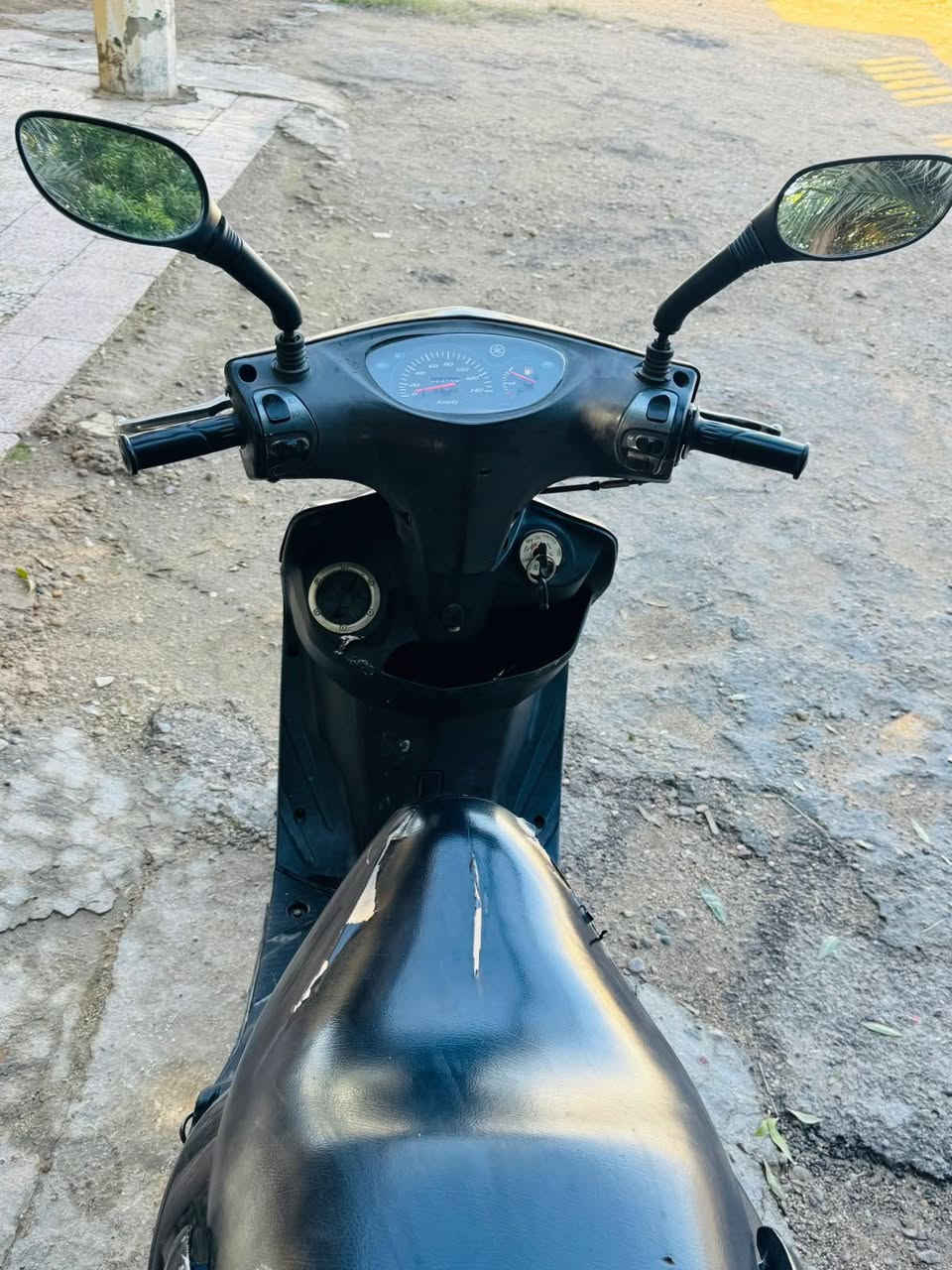 من رخصت الادمن ماكس ثعلب 140 نكره بكل وكت سلف هندر كهربائيات كيج بانزين كيلو متر كل شغال كفرات مختمه ممفتوحه الدراجه عالفحص للبيع ***********
