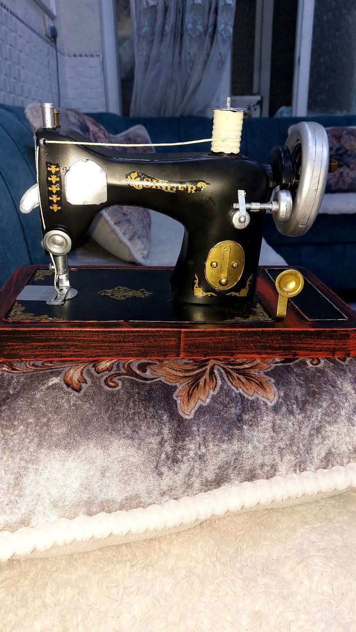 كل عام وانتم بالف خير 
ماكنة خياطه كه زينة شغل يد حديد وخشب جمل جدا ٤٠ الف مع التوصيل.


**إذا كنت صاحب هذا الإعلان وتريد حذفه لأي سبب، رجاءا أرسل رسالة إلى الدعم الفني**