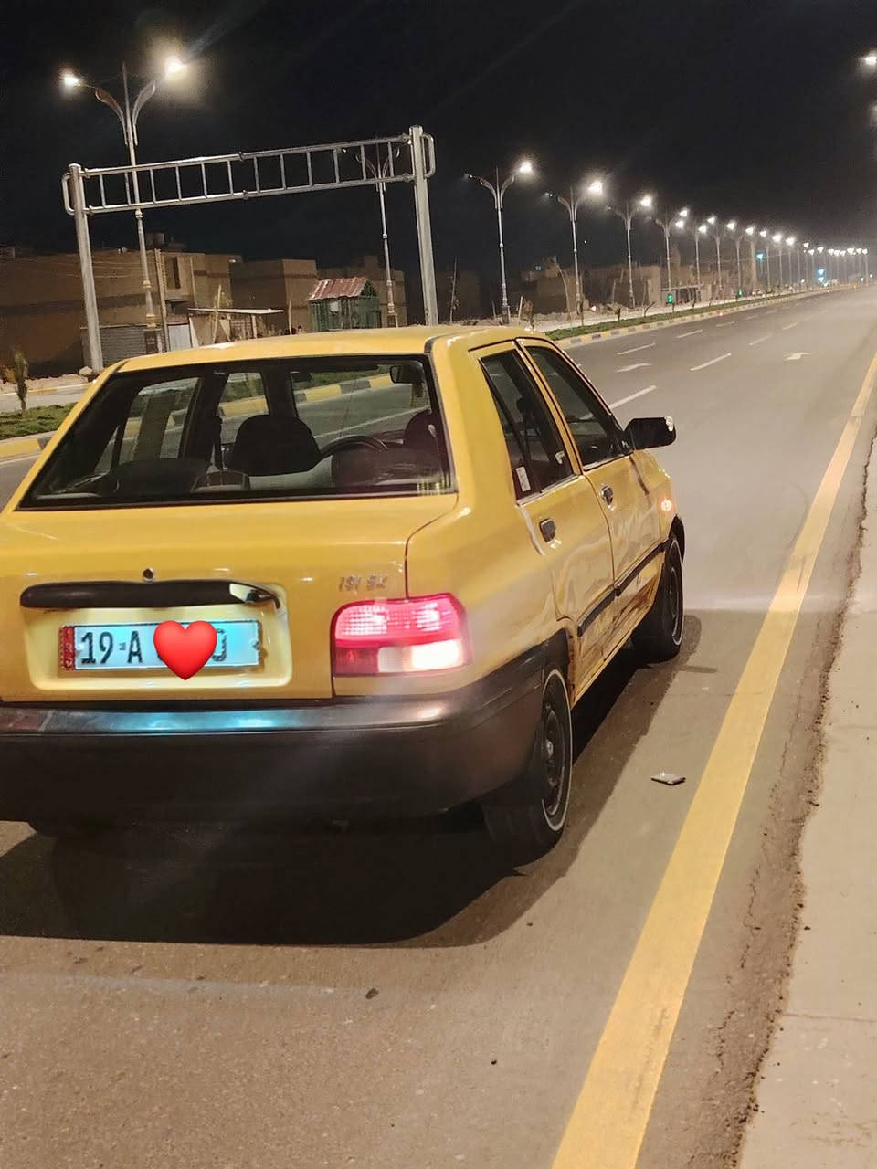 سلام عليكم سايبه للبيع مديل 2015 رقم كربلاء دولي سياره مفكوله من ضربه وتجوه وشرعيات سياره بيه خياس بصيط ومالي خلك اسوي محرك لا يبخر ولا ينقص كير كذالك حداديه منفوضه تخم تايرات جدد دراميات جدد سطاب اكسنات جدد سياره منفوضه نفض بس مشط لستيران شويه تعبان يمشيك فوك سنه سياره ب اسمي رايده ب٤٢ وبيه مجال مكاني كربلاء  رقمي للإستفسار***********
