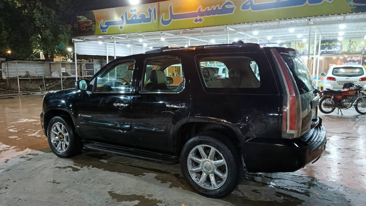 جمسي يوكن
موديل 2009 فول ماعده الفتحه
7راكب
 تحكم ستيرن
بكليت طويل
شاشه اماميه وثنين خلفيه
اشاره بالمري
كشنات جلد
كامره بالمرايه

رقم سليمانيه تريد تحويل تريد وكاله
***********
