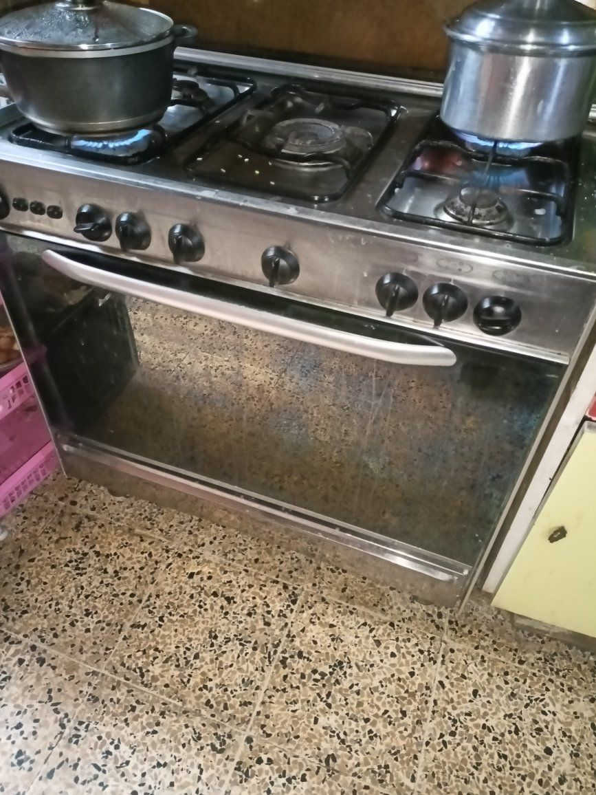 طباخ شغال كلو الفرن خطين السعر ١٥٠ قفلو الشراي يجي خاص العنوان جانب الايمن


**إذا كنت صاحب هذا الإعلان وتريد حذفه لأي سبب، رجاءا أرسل رسالة إلى الدعم الفني**