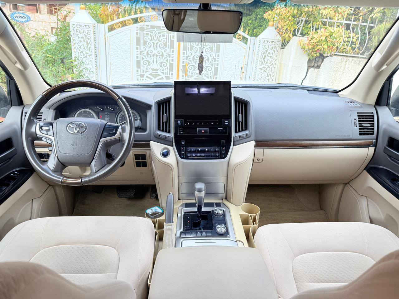 تۆیۆتا لاندکرۆزر 2020 مواسەفات GX فوول   
وەنەوشە 
  ڕەنگی سپی GXی فوول ڕەنگی سپییە
تەنیا 89 هەزار کیلۆمەتر رۆیشتووە
 سەیارەکە زۆر پاکە 
 رەسمی سۆنەرەکەم داناوە 
سەیارەکە سڵایدە ، تەبرید مەرکەزییە
 ، بەصمەیە ، چوار تایەی نوێی لەژێرە
 ، شاشە ئایپادە ، کوشن کارەباییە وە

سعر لە کۆمێنت داوابکە ڕاستەخۆ بۆت دیت 📩 

گیرومەکینە بەشەرت زۆربەجوانی پاکی ماوە هیچ خەلەلیکی تیدا نییە 
ماڵی دۆستە سەنەوی نوێیە 
ناونیشان : سلێمانی 

ژمارەی خاوەنی 
***********
