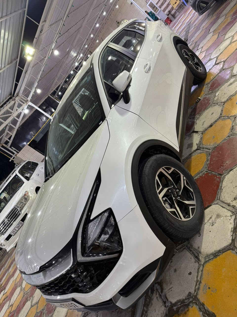 سلام عليكم 
كيا  سبورتنج موديل 👈 2024  ضرر فقط جاملغ امامي تبديل نفس لون ابلادي 🔥 رقم بغداد انكليزي جديد 💯كير مكينه شاصي لغد مكفول 🫰 مواصفات رادار حساس كامره شاشه تحكمات جهتين مري شفط 🫰🔥 سايد برك بصمه 💯 كروس سرعه تحديد مسار 💯 عداد المشي 190000 الف كيلو👈سعر 185  للاستفسار على ارقم 🔥 *********** فقط وتساب 💯🔥
