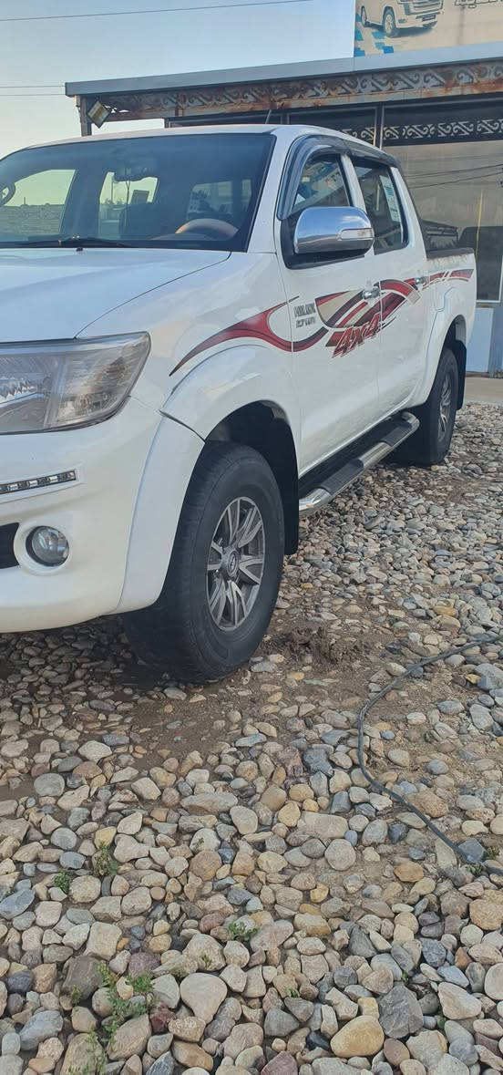 سلام عليكم تيوتا هايلوكس للبيع فورويل سعودي ام الدعاء 

 موديل 2015 مكفوله كفاله عامه شرط(( السونار   موجود بل منشور )) رقم 19 الجديد كير محرك حداديه مكفولات 

سنويه مجدده تخم تاير جديد حساسات خلفيه سياره جديده بمعنى الكلمه تحويل مباشر  تبريد شغال
 وتدفئه  
 
 سعرها  235وبيها مجال 

كير اوتوماتيك  تحويل مباشر لاتصال على الرقم ***********مكان السياره الديوانية(( ملاحظة ترهم مراوس ب اقل منها ))
