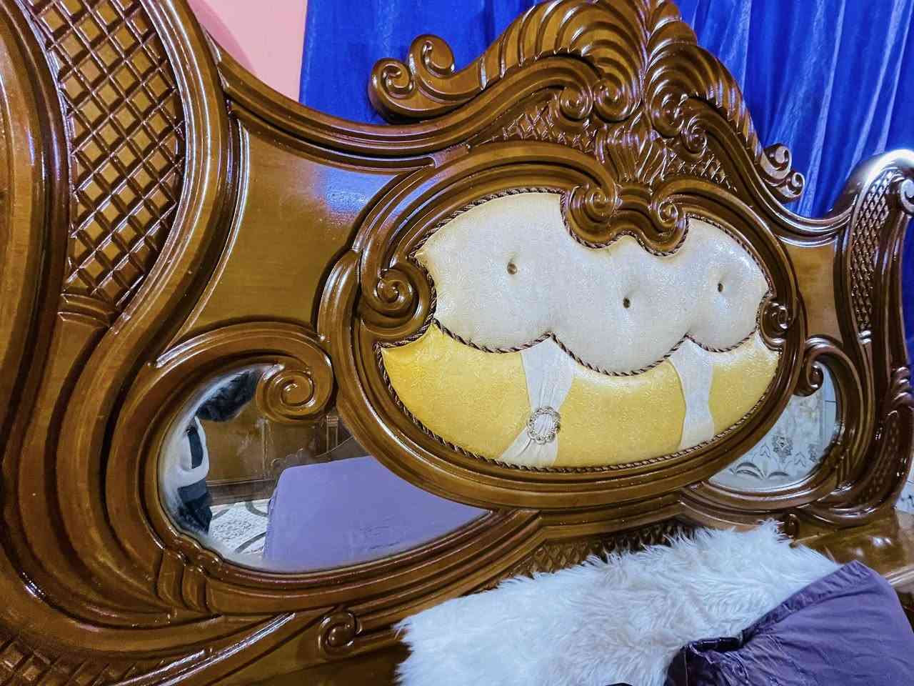 غرفه عراقيه تسكام صاج نظيفه كلش البيع سعر 900 رجآ مو شراي لايتصل ***********
