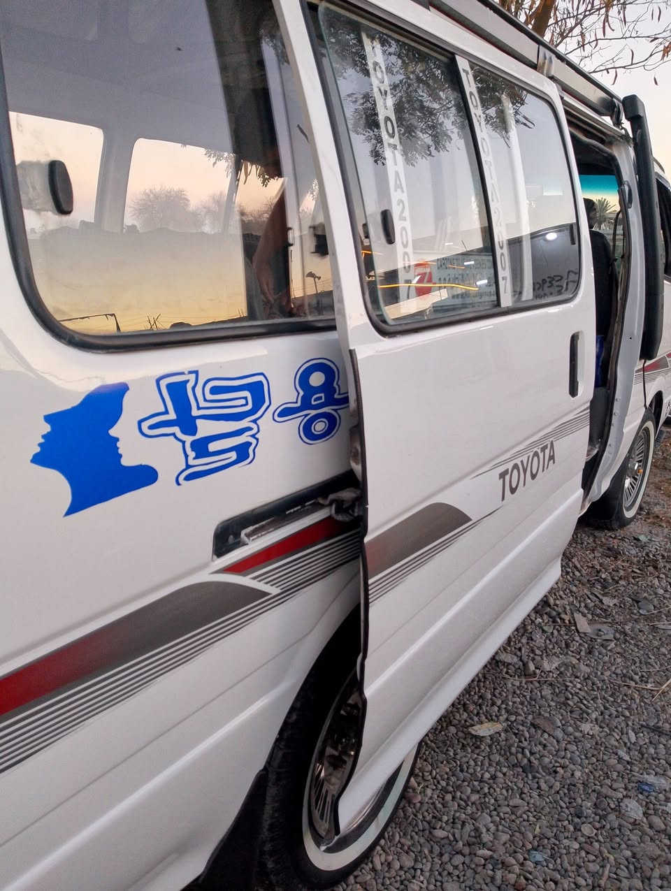 السلام عليكم هايسه 2009 رقم سليمانيه هزه جديده مكينة ونجي رياضي خير من الله داخل جديد السيارة بيه بجم السيارة مصبوغة حزام تخم تاير جديد السيارة حيل حلوه مكان السيارة بغداد السعر 80. ورقة ***********
