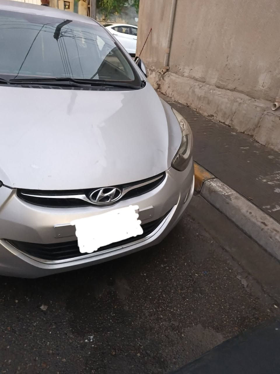 السلام عليكم 
النترا 2012 وارد كوري سنوية 2027 بأسمي الشراي خابرني وتدلل
رقم؛ ***********
