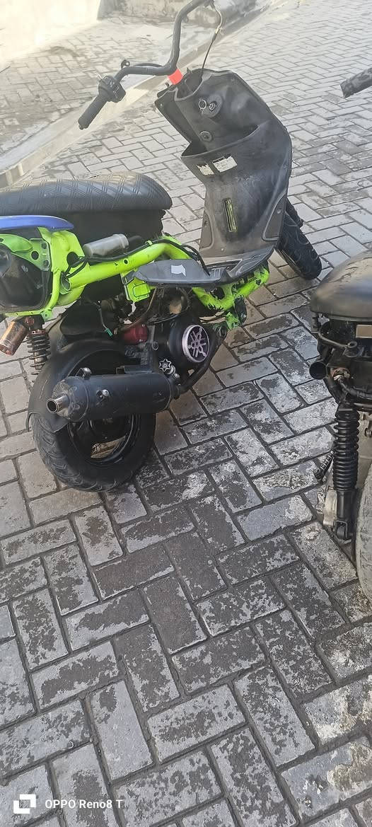 السلام عليكم للبيع دراجتين ماكس مضلع ولثانية عدلة نكرة سلف وهندر بكل وقت الدراجات شوفت عينك نقص بس كفرات الباقي كلة شغال مكاني بغداد مدينة الصدر سعر الوحدة 325وبيهن مجال رقم التلفون ***********
