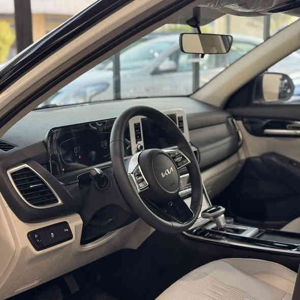 🚙 كيا  سلتوس 2025 – تو كلر فول مواصفات
🔹 بانوراما
🔹 كراسي كهرباء
🔹 شاشة كبيرة + أنظمة أمان حديثة
🔹 زيرو وكالة – جاهزة للتسليم

📍 علي الشيباني لتجارة السيارات – بغداد
📞 ***********-***********
