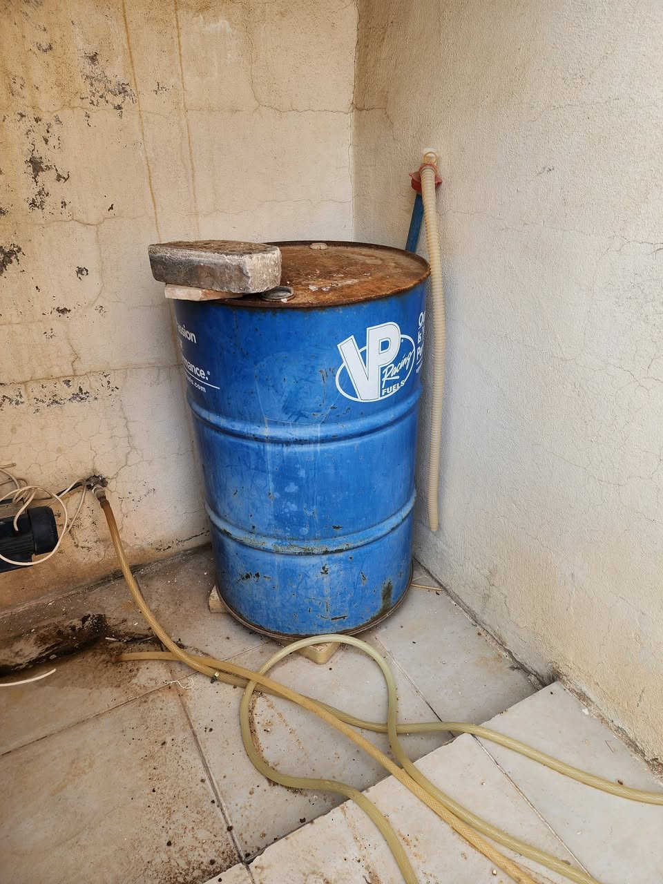 اشياء مستعمل للبيع *********** وتساب 
***********وتساب
